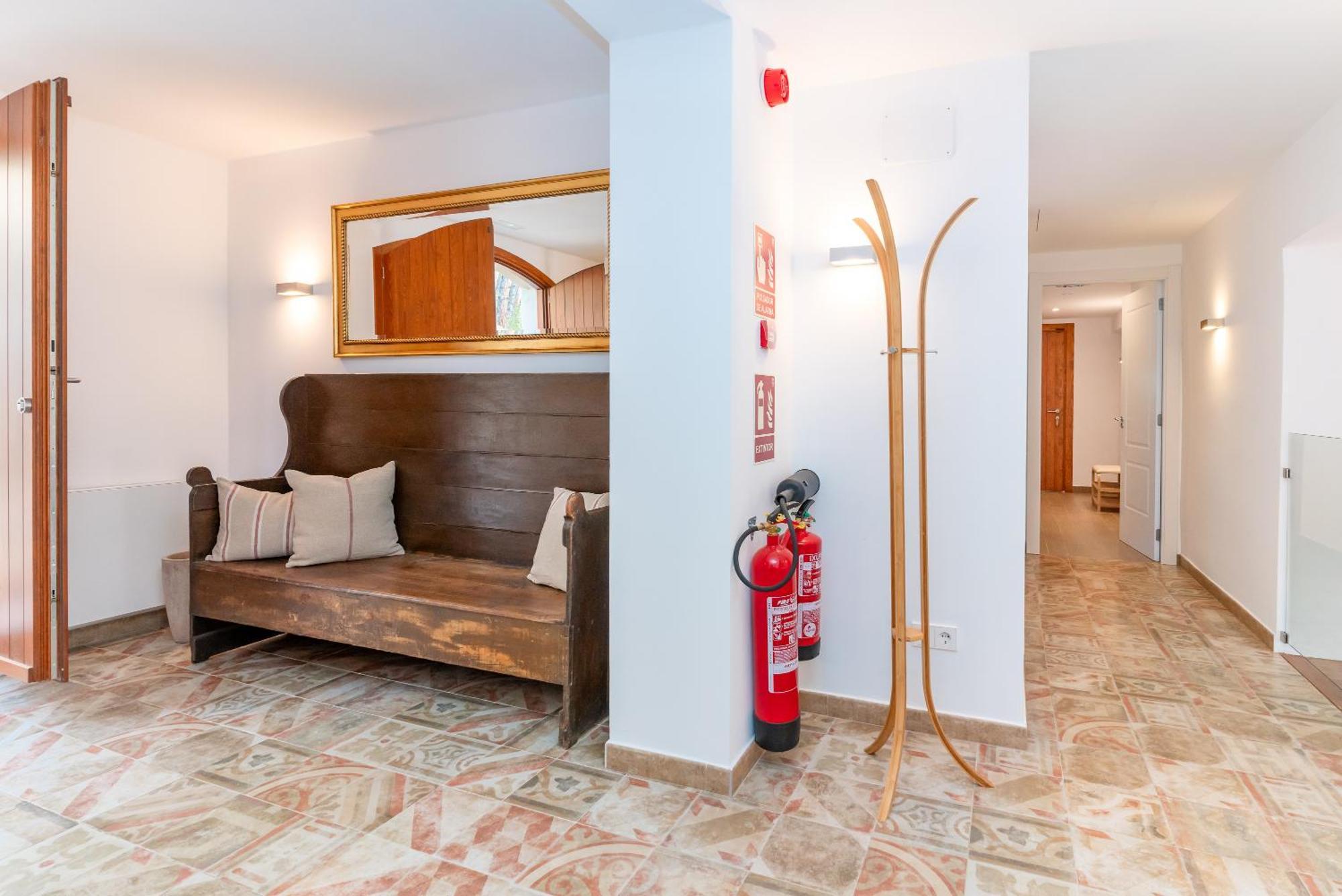 La Terraza - Grosszuegiges Appartment In Katalanischer Masia Sant Iscle De Vallalta Luaran gambar