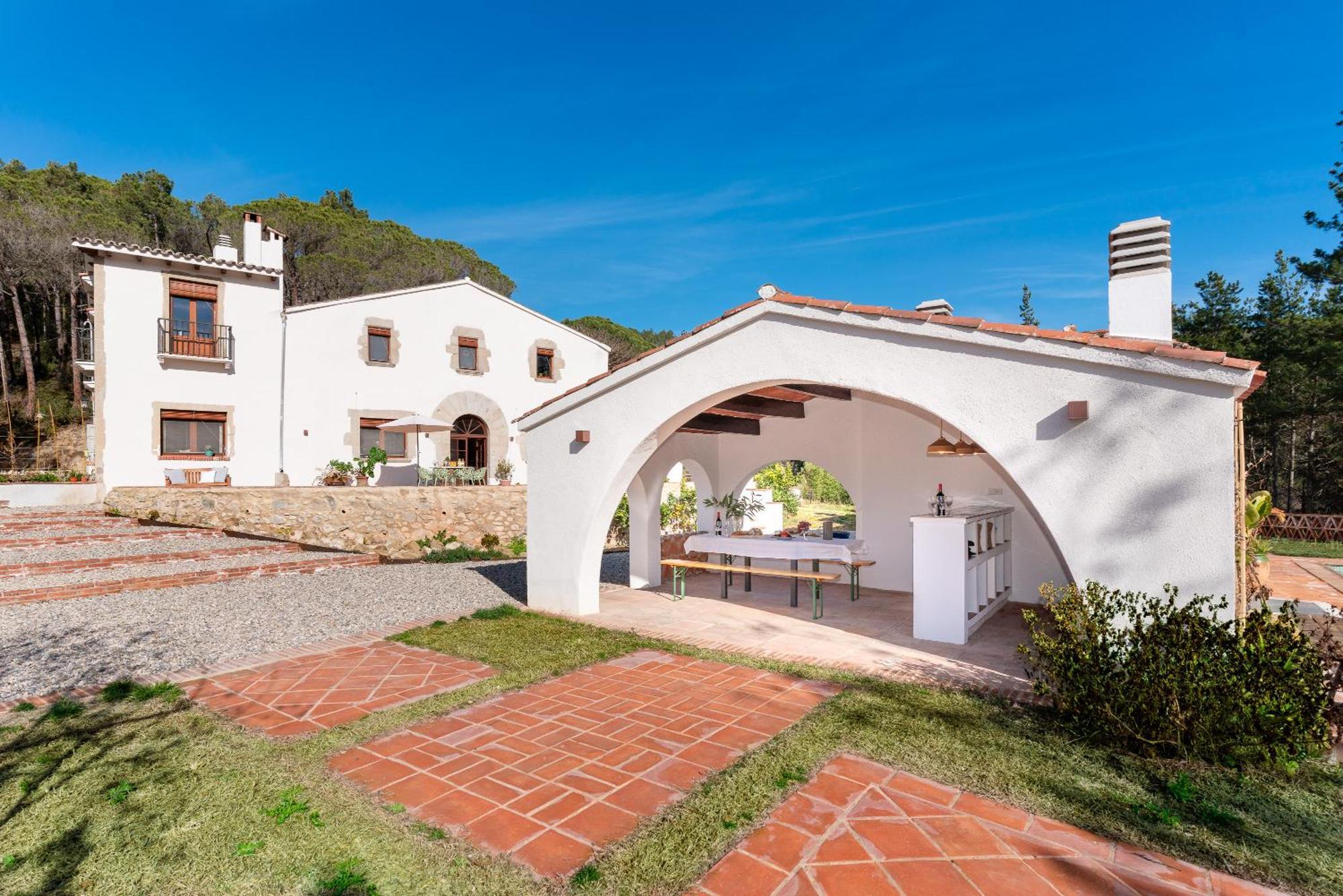 La Terraza - Grosszuegiges Appartment In Katalanischer Masia Sant Iscle De Vallalta Luaran gambar