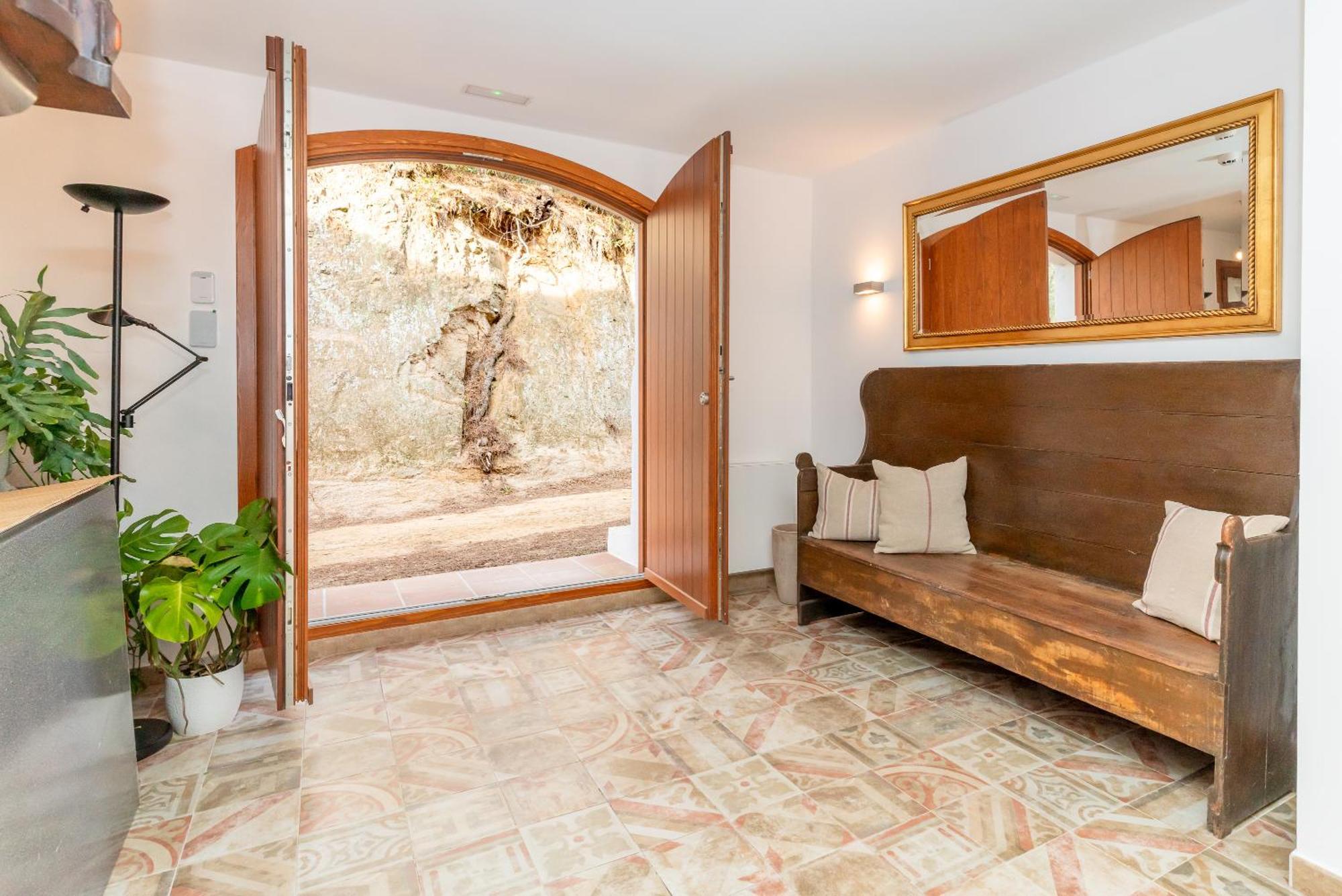 La Terraza - Grosszuegiges Appartment In Katalanischer Masia Sant Iscle De Vallalta Luaran gambar