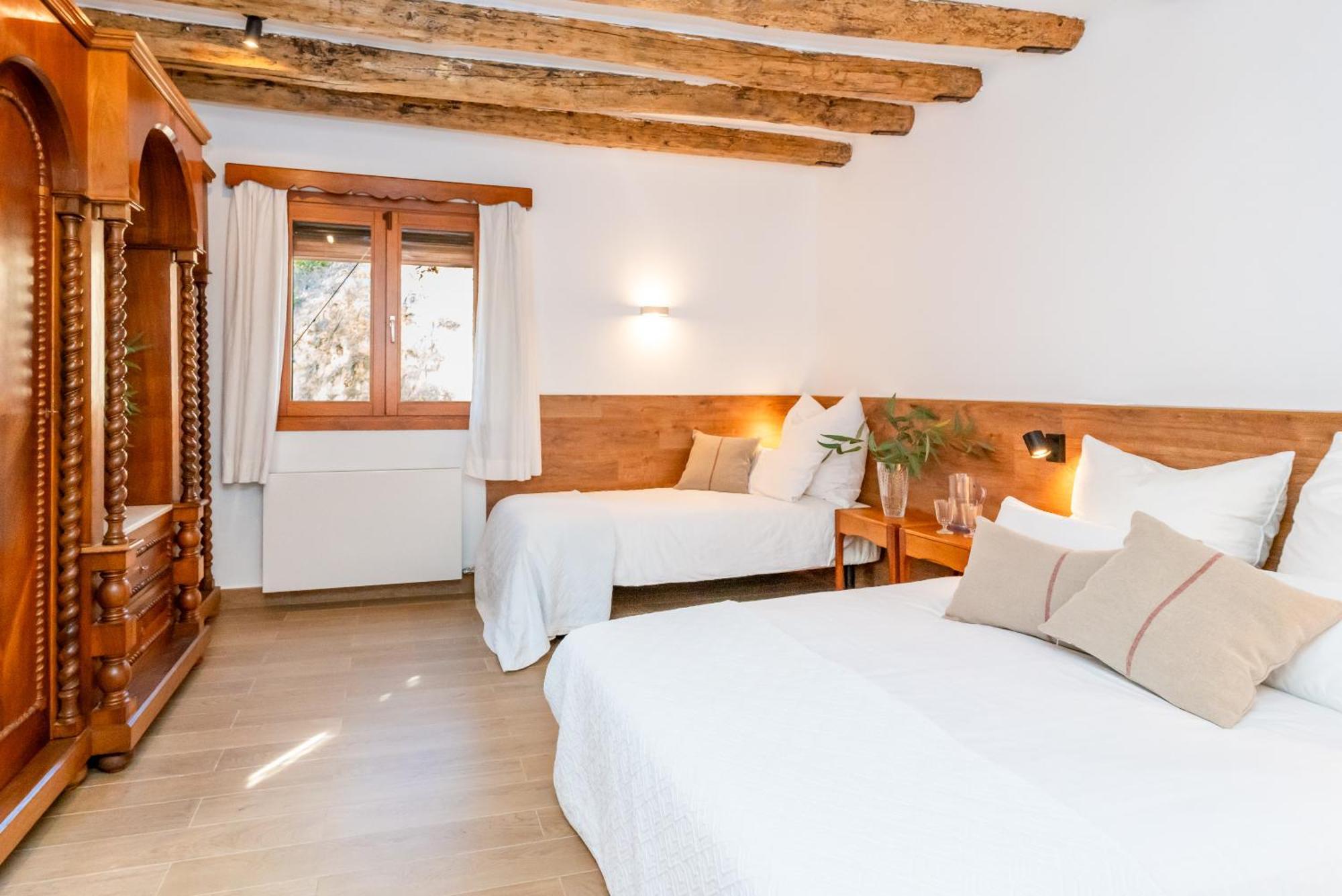 La Terraza - Grosszuegiges Appartment In Katalanischer Masia Sant Iscle De Vallalta Luaran gambar