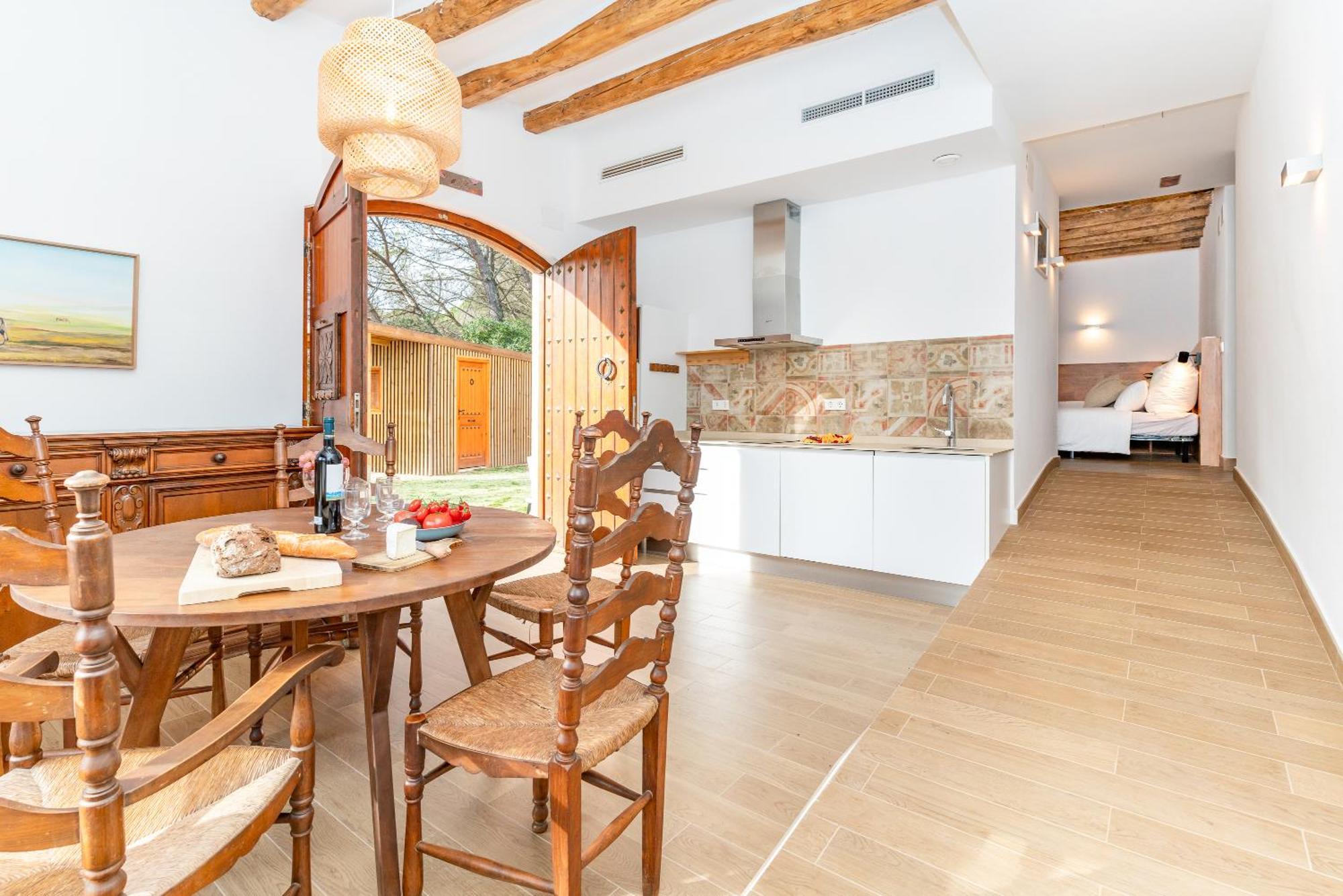 La Terraza - Grosszuegiges Appartment In Katalanischer Masia Sant Iscle De Vallalta Luaran gambar